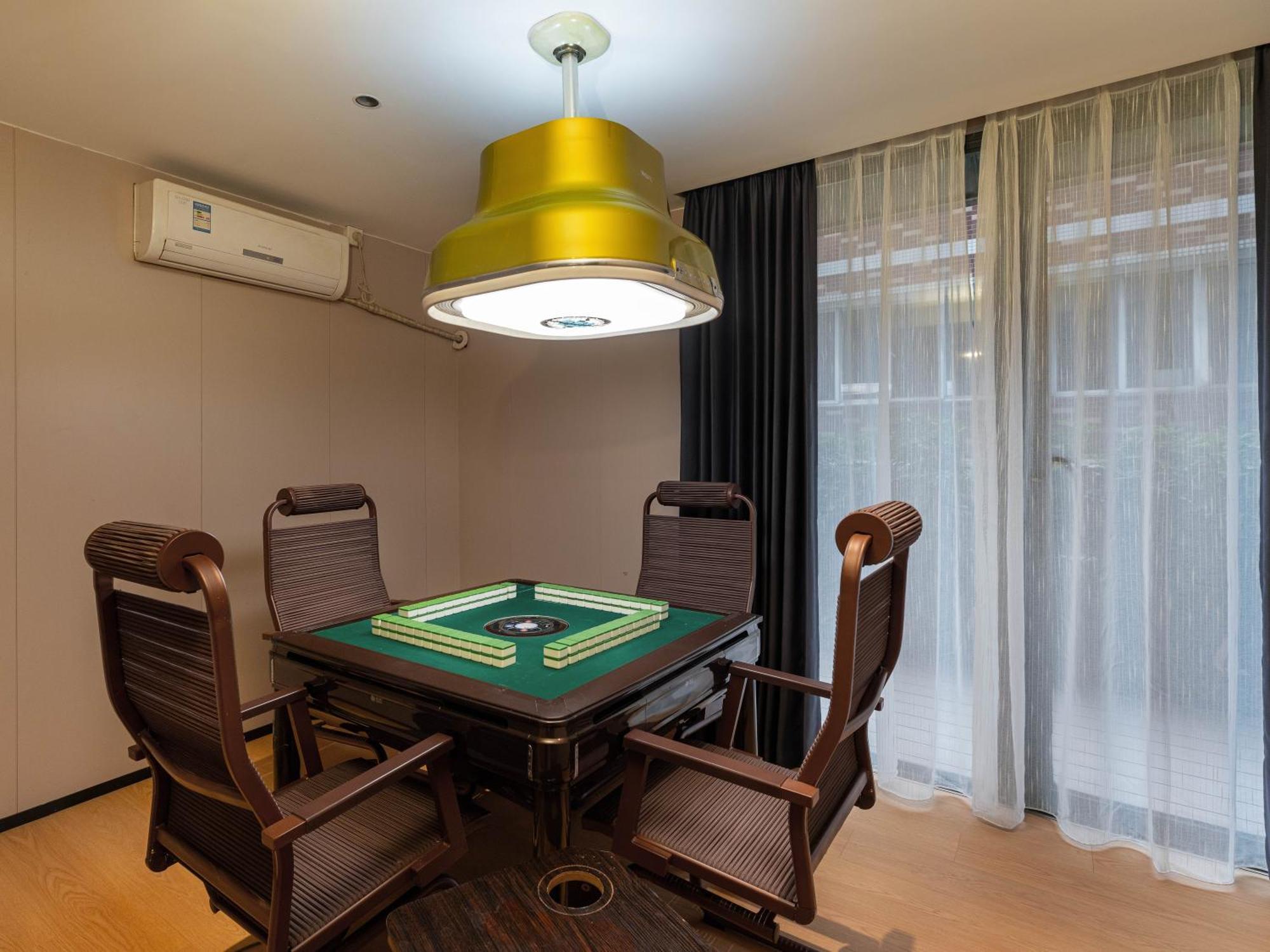 Lavande International Hotel Guangzhou Taikoo Hui Square Shipaiqiao Metro Station Branch - Free Shuttle Bus To Canton Fair Complex During Canton Fair Period & Free Vpn Internet Access Экстерьер фото