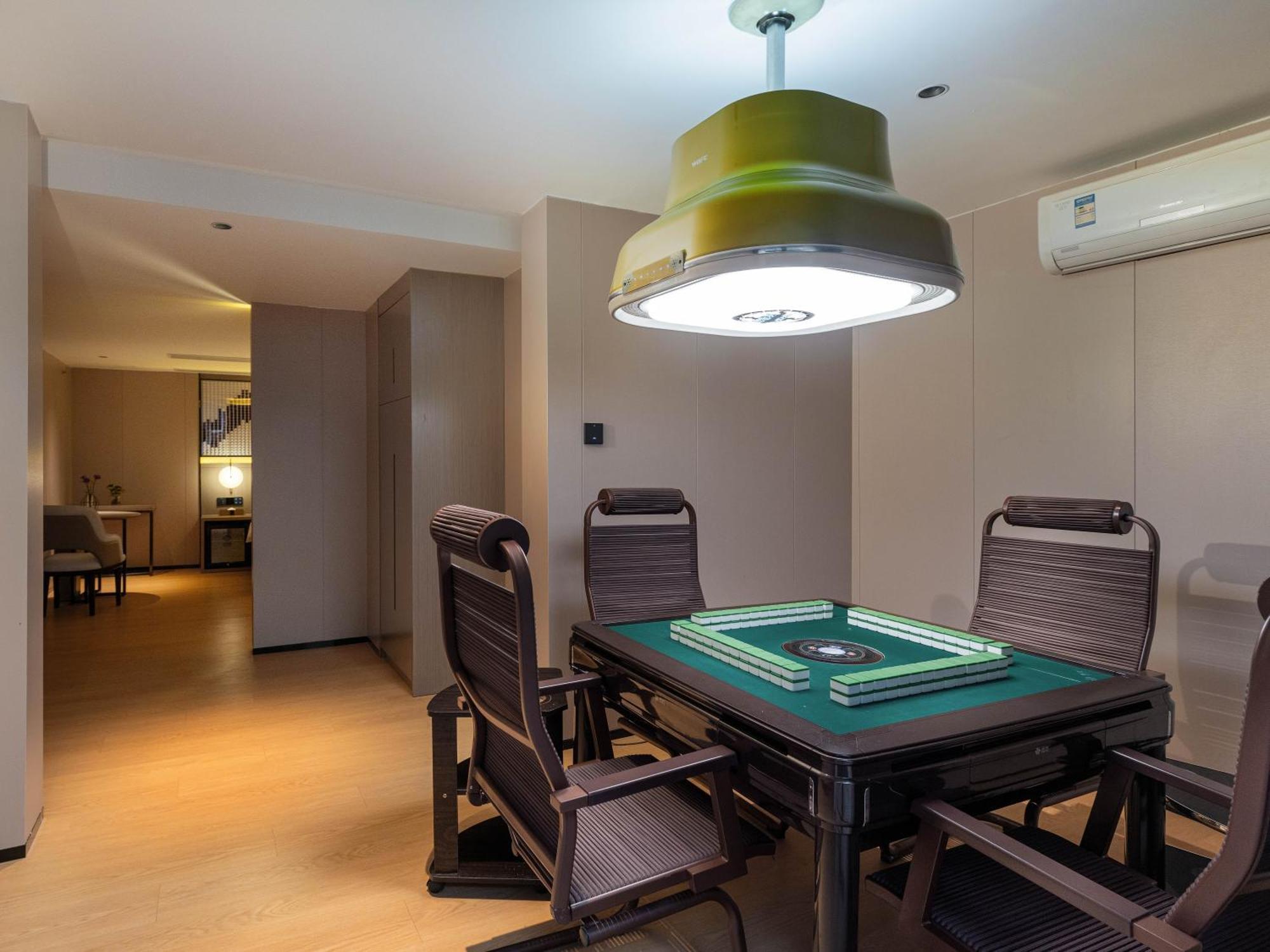 Lavande International Hotel Guangzhou Taikoo Hui Square Shipaiqiao Metro Station Branch - Free Shuttle Bus To Canton Fair Complex During Canton Fair Period & Free Vpn Internet Access Экстерьер фото