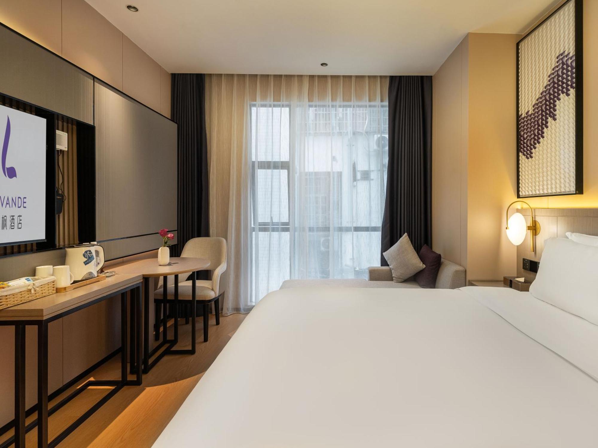 Lavande International Hotel Guangzhou Taikoo Hui Square Shipaiqiao Metro Station Branch - Free Shuttle Bus To Canton Fair Complex During Canton Fair Period & Free Vpn Internet Access Экстерьер фото