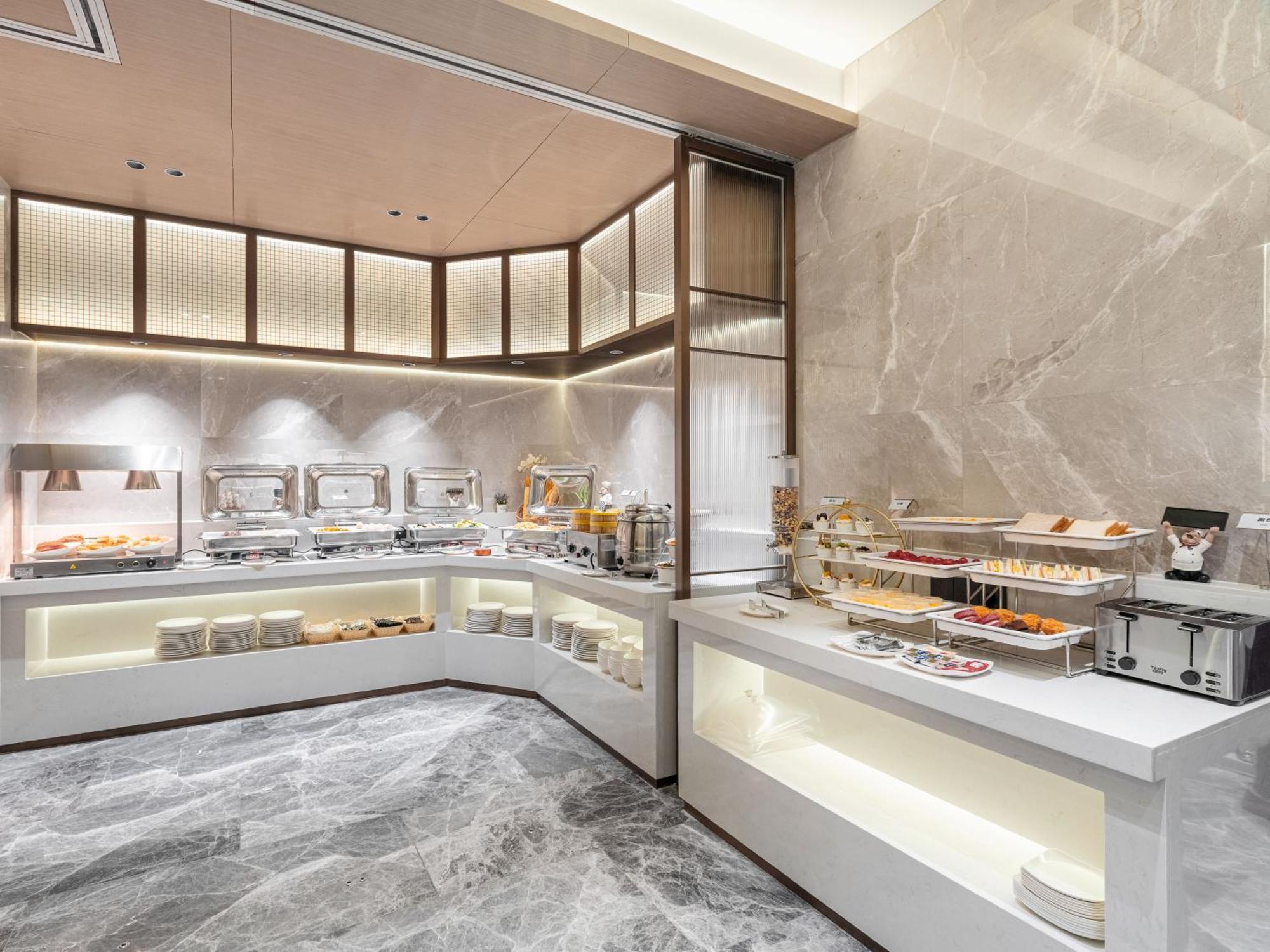 Lavande International Hotel Guangzhou Taikoo Hui Square Shipaiqiao Metro Station Branch - Free Shuttle Bus To Canton Fair Complex During Canton Fair Period & Free Vpn Internet Access Экстерьер фото