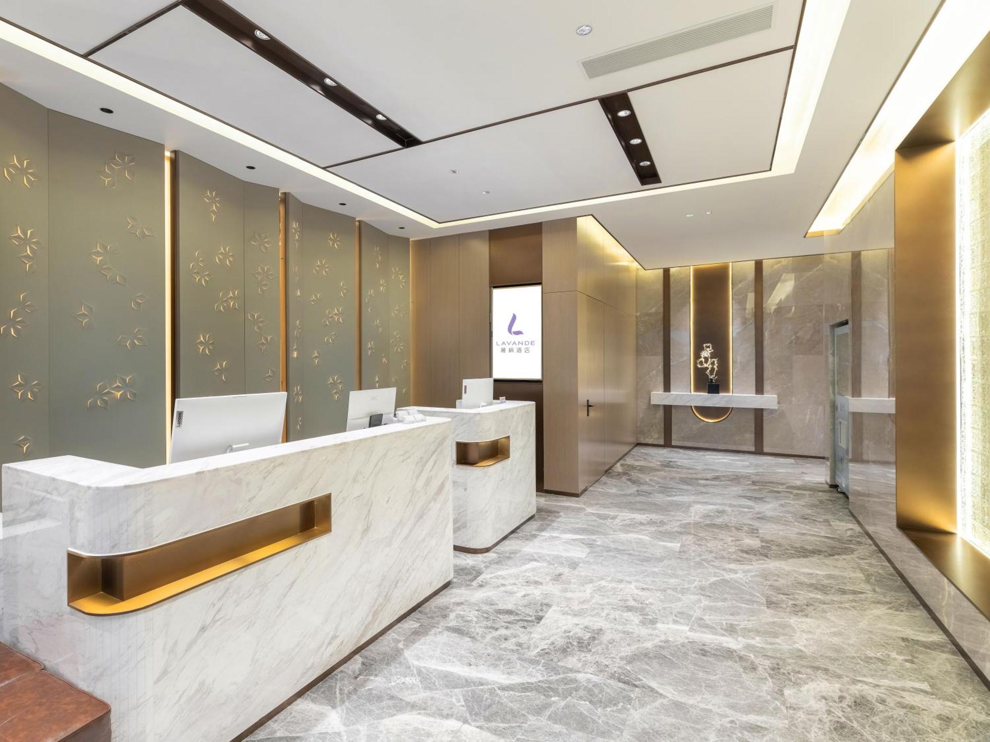 Lavande International Hotel Guangzhou Taikoo Hui Square Shipaiqiao Metro Station Branch - Free Shuttle Bus To Canton Fair Complex During Canton Fair Period & Free Vpn Internet Access Экстерьер фото