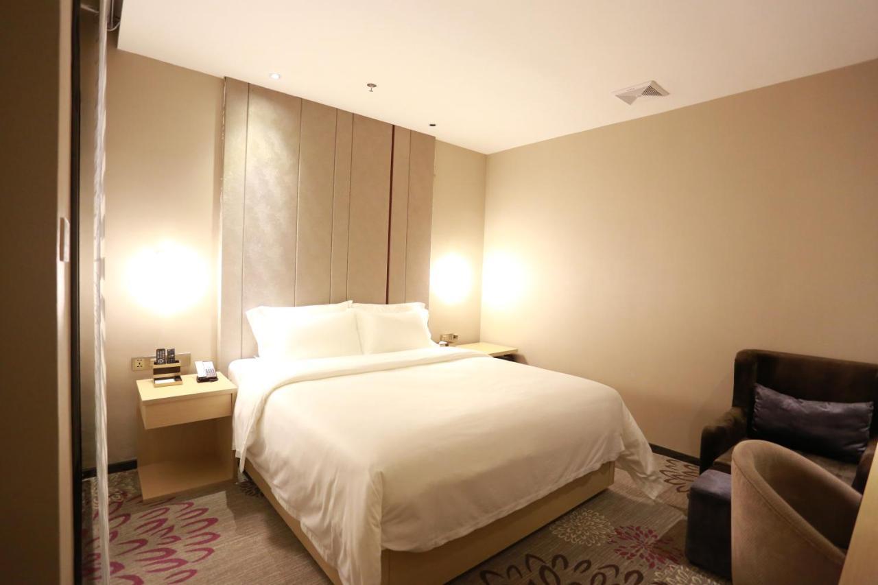 Lavande International Hotel Guangzhou Taikoo Hui Square Shipaiqiao Metro Station Branch - Free Shuttle Bus To Canton Fair Complex During Canton Fair Period & Free Vpn Internet Access Экстерьер фото