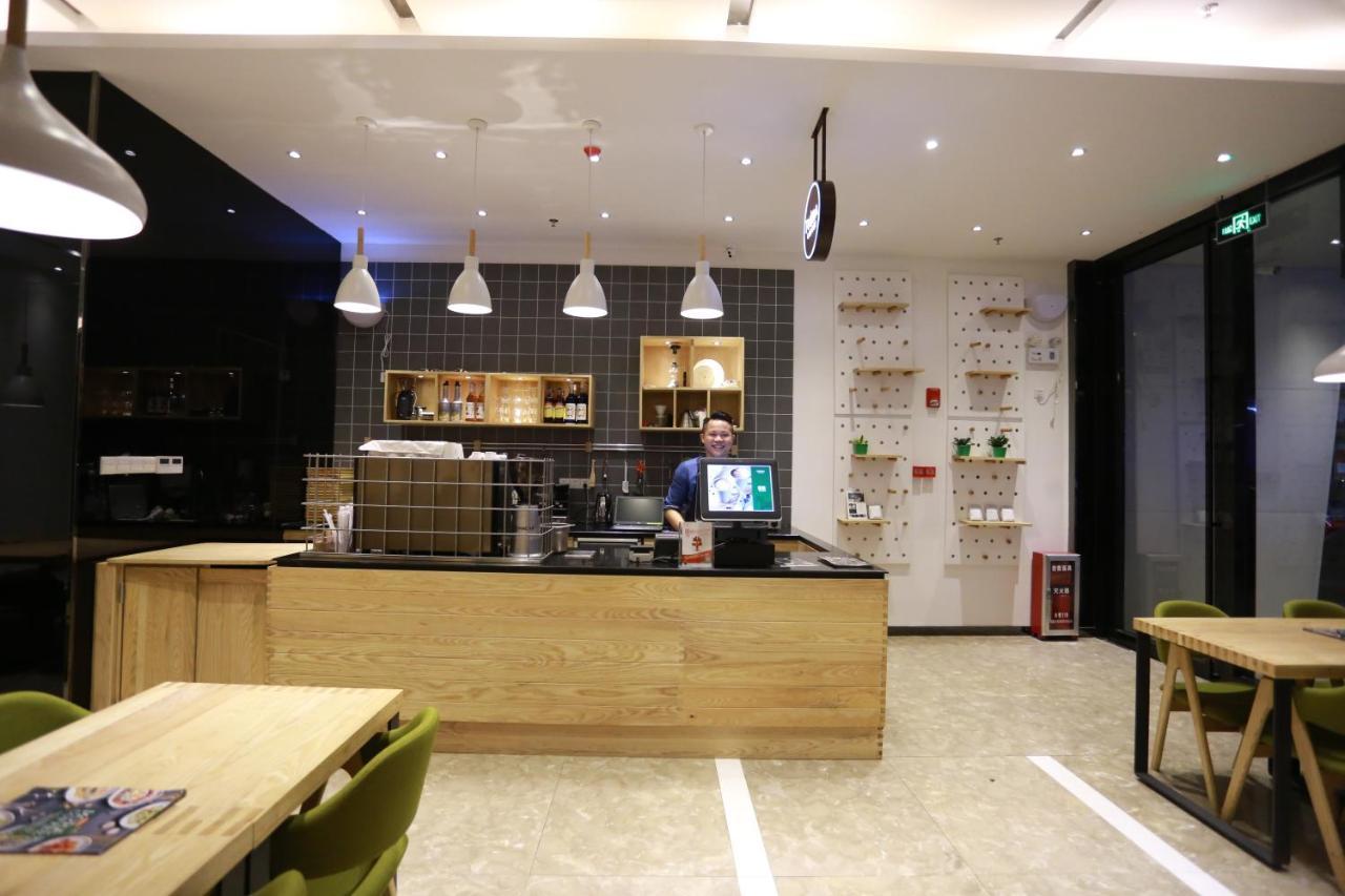 Lavande International Hotel Guangzhou Taikoo Hui Square Shipaiqiao Metro Station Branch - Free Shuttle Bus To Canton Fair Complex During Canton Fair Period & Free Vpn Internet Access Экстерьер фото