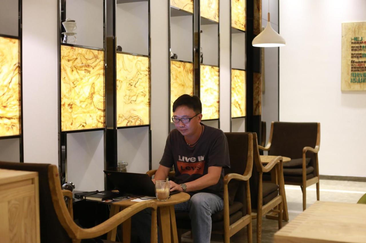 Lavande International Hotel Guangzhou Taikoo Hui Square Shipaiqiao Metro Station Branch - Free Shuttle Bus To Canton Fair Complex During Canton Fair Period & Free Vpn Internet Access Экстерьер фото