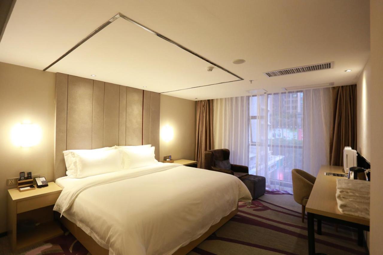 Lavande International Hotel Guangzhou Taikoo Hui Square Shipaiqiao Metro Station Branch - Free Shuttle Bus To Canton Fair Complex During Canton Fair Period & Free Vpn Internet Access Экстерьер фото