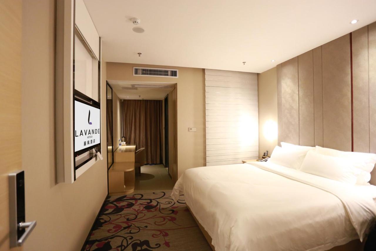 Lavande International Hotel Guangzhou Taikoo Hui Square Shipaiqiao Metro Station Branch - Free Shuttle Bus To Canton Fair Complex During Canton Fair Period & Free Vpn Internet Access Экстерьер фото